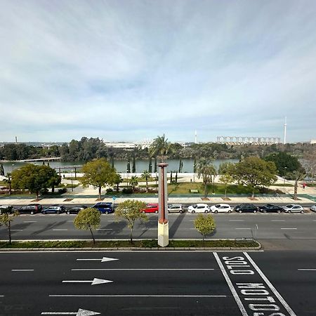 Gotoseville Torneo Apt Free Parking River Views Sevilha Exterior foto